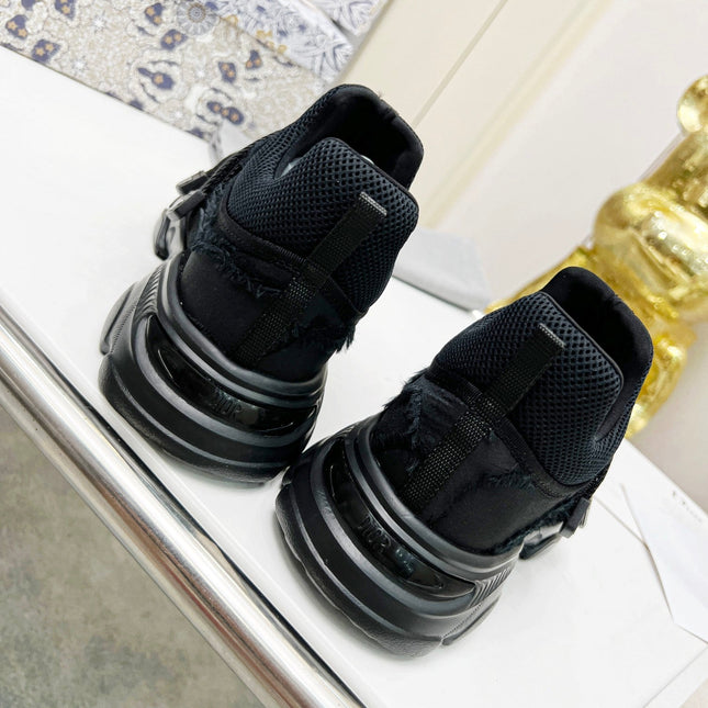 D-WANDER SNEAKERS IN BLACK TECHNICAL FABRIC AND SUEDE