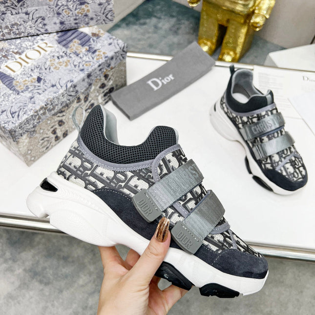 D-WANDER SNEAKERS IN COLORFUL TECHNICAL FABRIC AND SUEDE 153029