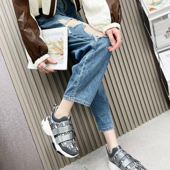 D-WANDER SNEAKERS IN COLORFUL TECHNICAL FABRIC AND SUEDE 153029