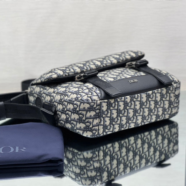 MEDIUM 31 BAG WITH STRAP IN BEIGE AND BLACK OBLIQUE JACQUARD AND CALFSKIN