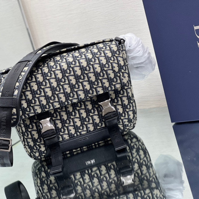 MEDIUM 31 BAG WITH STRAP IN BEIGE AND BLACK OBLIQUE JACQUARD AND CALFSKIN