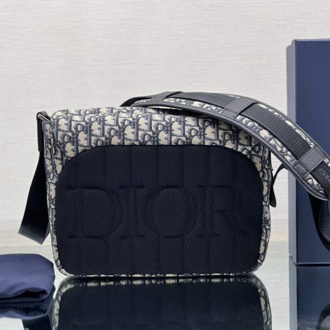 MEDIUM 31 BAG WITH STRAP IN BEIGE AND BLACK OBLIQUE JACQUARD AND CALFSKIN