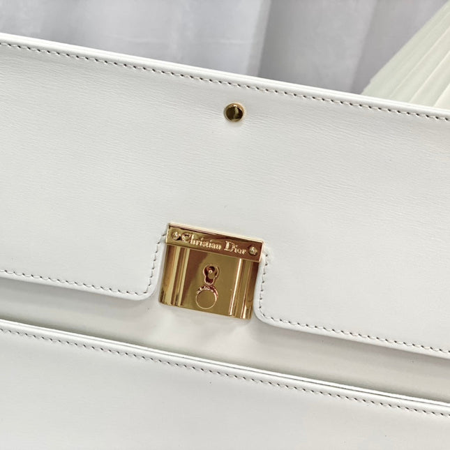 PARISIENNE 30 HANDBAG IN WHITE SMOOTH CALFSKIN