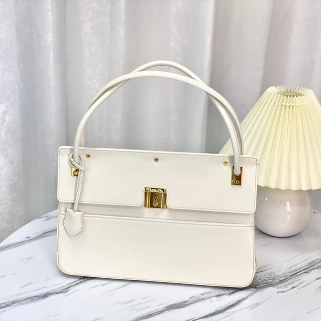 PARISIENNE 30 HANDBAG IN WHITE SMOOTH CALFSKIN