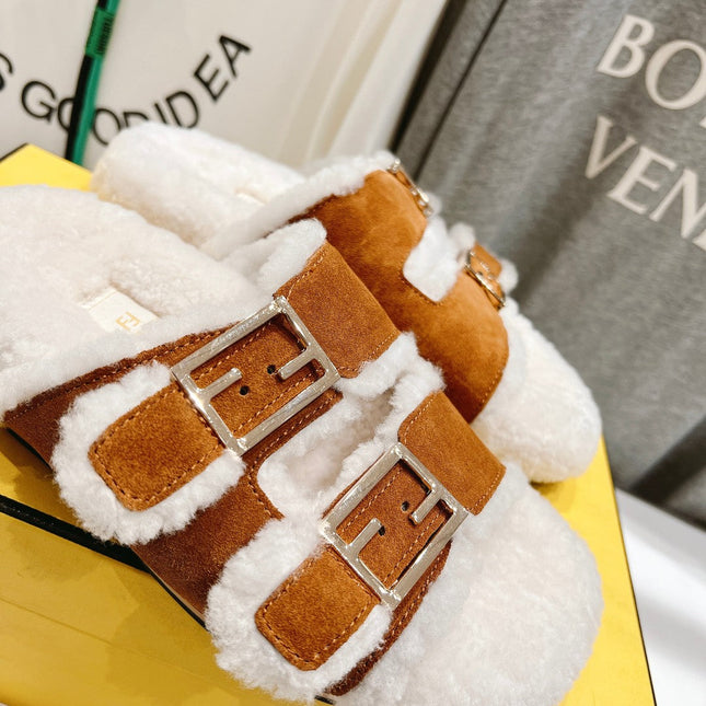 FENDI DAD SANDAL MULE IN BRONZE BROWN SUEDE WITH WHITE FLEECE
