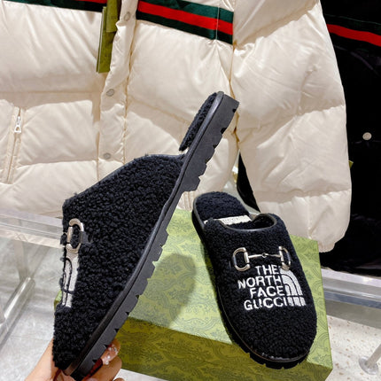 GGxTHE NORTH FACE HORSEBIT MULE IN BLACK WOOL