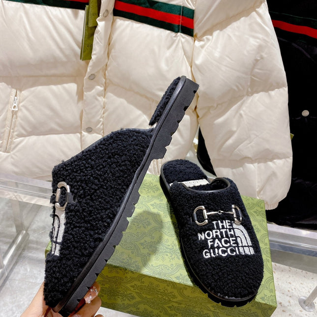 GGxTHE NORTH FACE HORSEBIT MULE IN BLACK WOOL