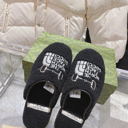 GGxTHE NORTH FACE HORSEBIT MULE IN BLACK WOOL