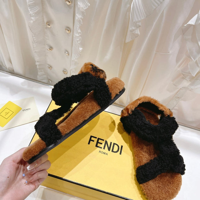 FENDI DAD SANDAL IN BLACK MIX CINNAMON BROWN FLEECE