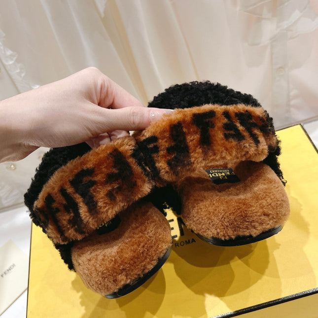 FENDI DAD SANDAL IN BLACK MIX CINNAMON BROWN FLEECE