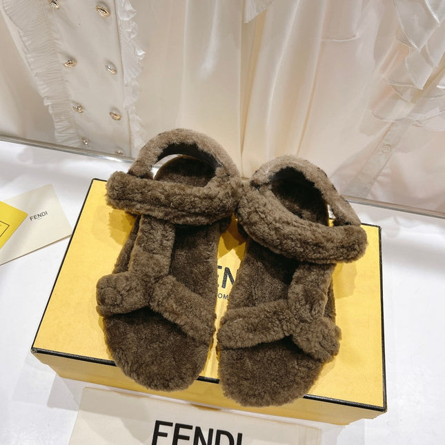 FENDI DAD SANDAL IN MOCHA BROWN FLEECE
