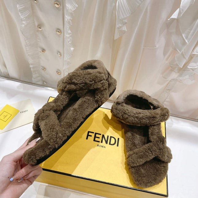FENDI DAD SANDAL IN MOCHA BROWN FLEECE