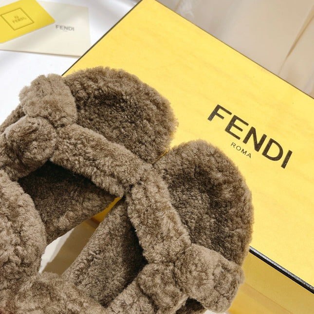 FENDI DAD SANDAL IN MOCHA BROWN FLEECE