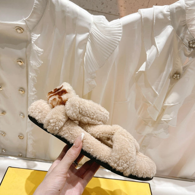 FENDI DAD SANDAL IN HAZELNUT BEIGE FLEECE