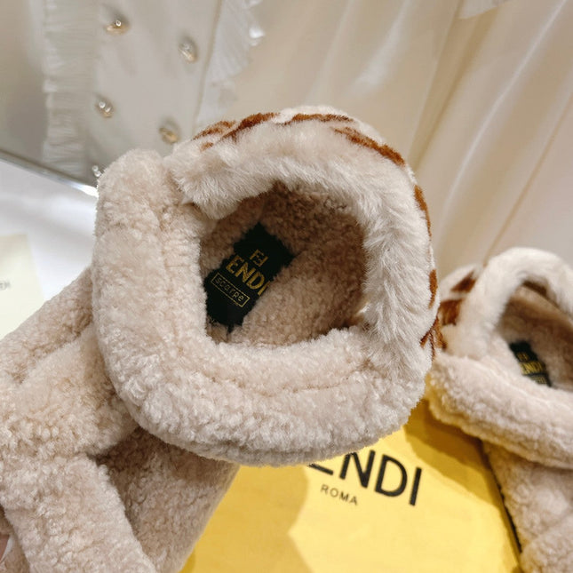 FENDI DAD SANDAL IN HAZELNUT BEIGE FLEECE