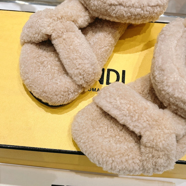 FENDI DAD SANDAL IN HAZELNUT BEIGE FLEECE