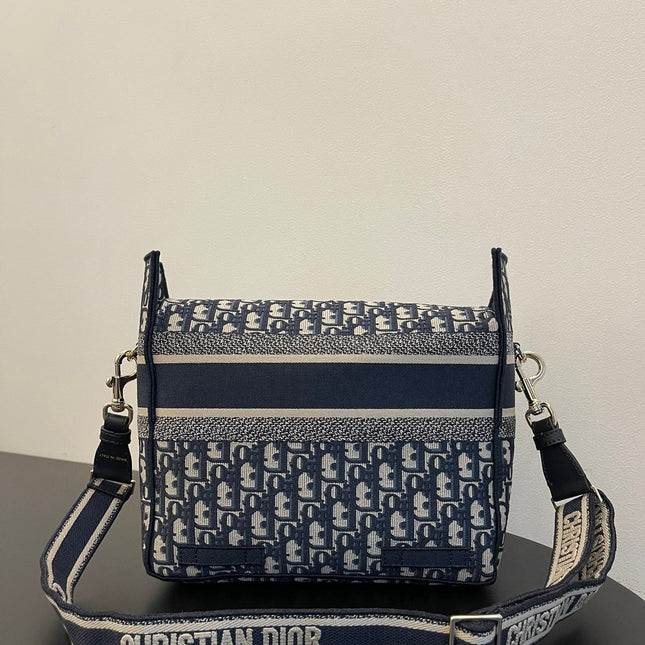 MEDIUM 28 DIORCAMP BAG IN BLUE OBLIQUE EMBROIDERY
