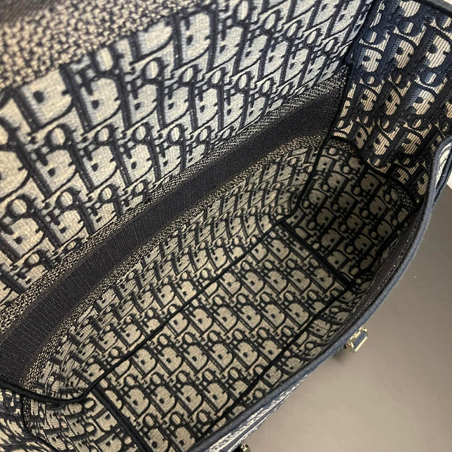 MEDIUM 28 DIORCAMP BAG IN BLUE OBLIQUE EMBROIDERY