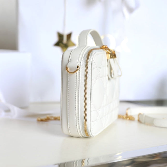 CARO BOX BAG 19 IN WHITE CALFSKIN