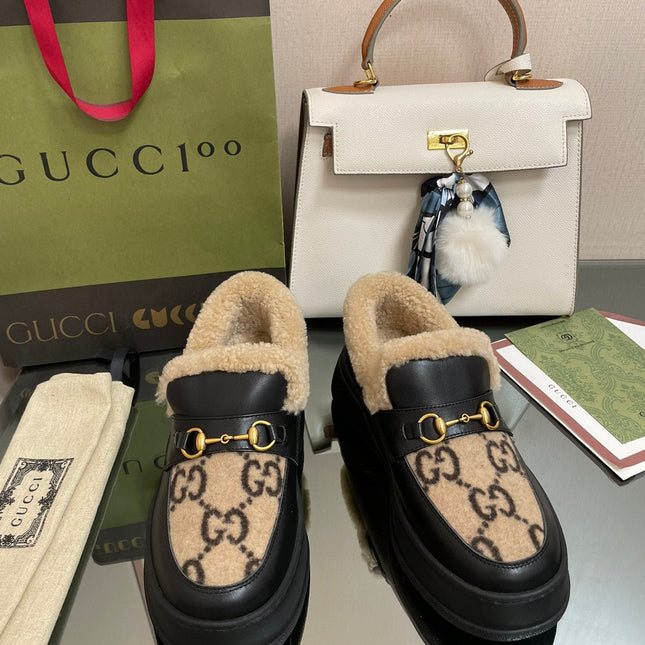 GG LOAFER IN CAMEL BROWN JACQUARD AND BLACK CALFSKIN WITH BEIGE WOOL LINING