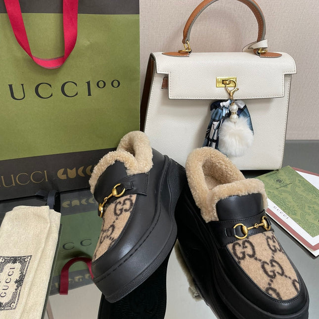 GG LOAFER IN CAMEL BROWN JACQUARD AND BLACK CALFSKIN WITH BEIGE WOOL LINING