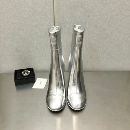 HIGH HEEL ANKLE BOOTS IN SILVER CALFSKIN