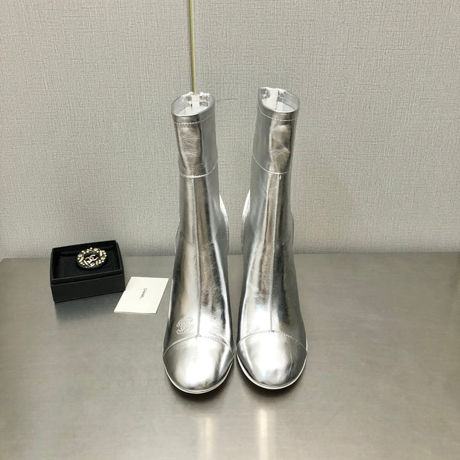 HIGH HEEL ANKLE BOOTS IN SILVER CALFSKIN