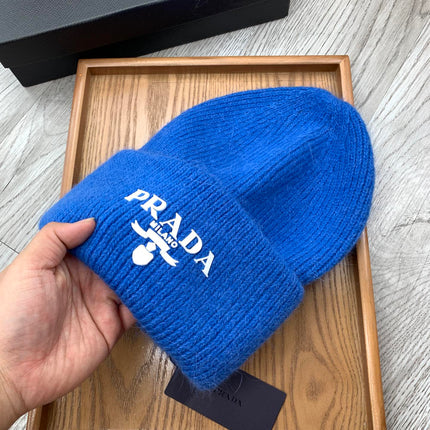 BEANIE HAT IN COBALT BLUE WOOL 108752