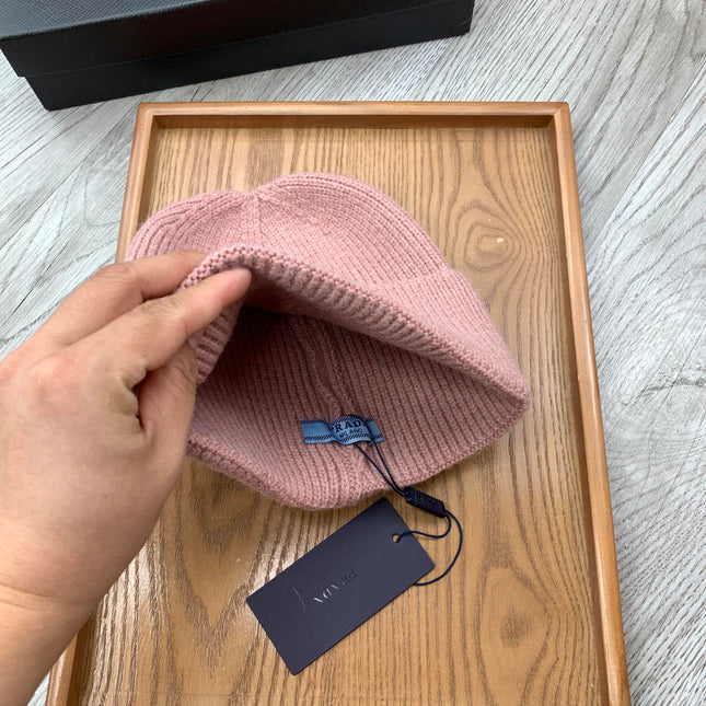 BEANIIE HAT IN CREPE PINK WOOL 335034