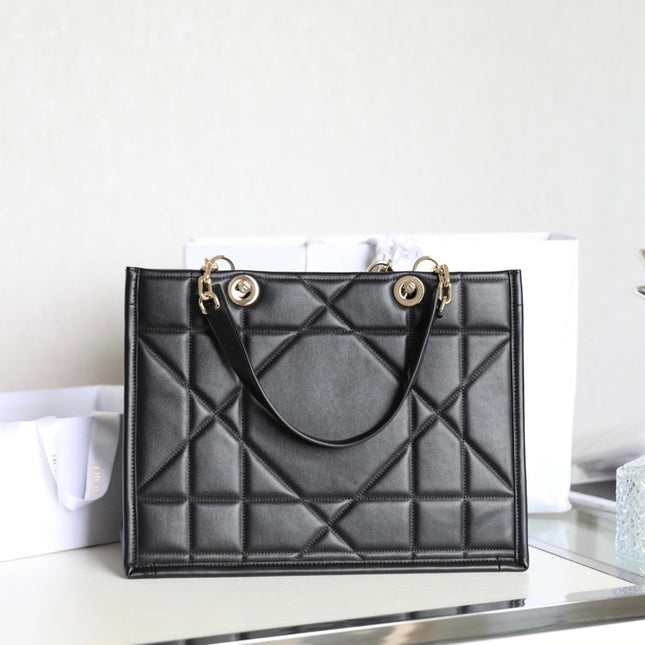 MEDIUM TOTE BOOK 26 BAG IN BLACK CALFSKIN