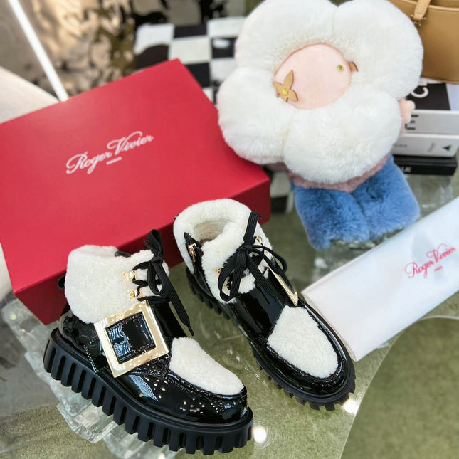 VIV' GO THICK ANKLE BOOTS IN BLACK CALFSKIN AND SHEARLING WITH GOLD BUCKLE