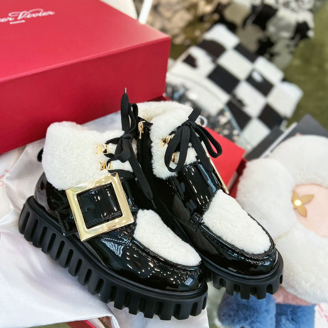 VIV' GO THICK ANKLE BOOTS IN BLACK CALFSKIN AND SHEARLING WITH GOLD BUCKLE