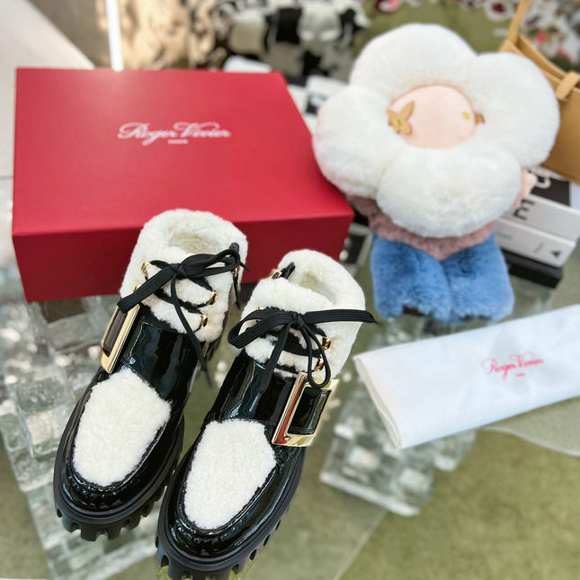 VIV' GO THICK ANKLE BOOTS IN BLACK CALFSKIN AND SHEARLING WITH GOLD BUCKLE