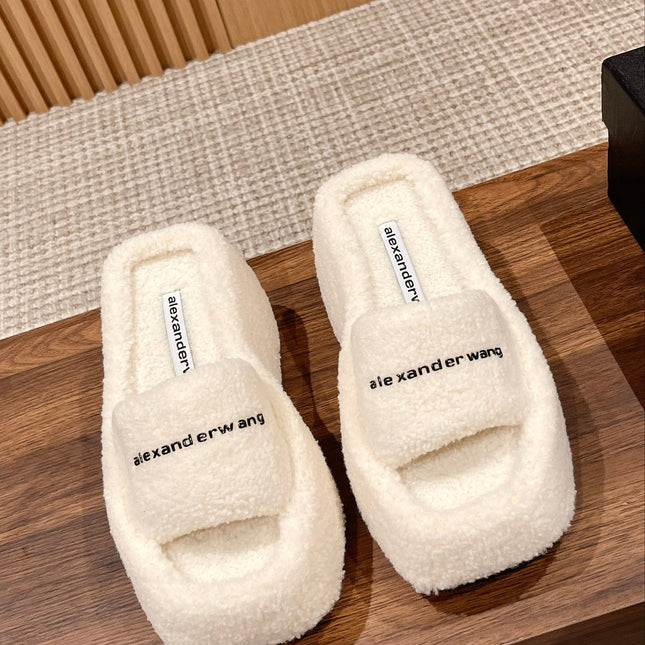 CHUNKY PLATFORM SIPPERS IN WHITE LAMBSWOOL