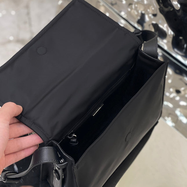 PRA CINI 23 MEDIUM BAG IN BLACK RE-NYLON WITH STRAP