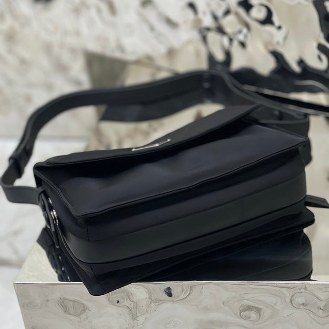 PRA CINI 23 MEDIUM BAG IN BLACK RE-NYLON WITH STRAP