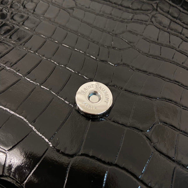 KATE TASSEL 24 CROCODILE PATTERN CALFSKIN BLACK WITH SILVER LOGO