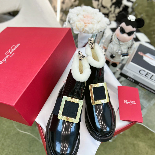 VIV' RANGERS CHELSEA BOOTIES IN PATENT BLACK CALFSKIN FLEECE LINING GOLD BUCKLE