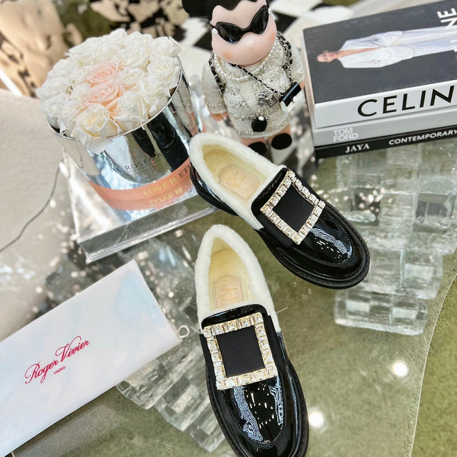 VIV' RANGERS LOAFERS IN BLACK PATENT CALFSKIN FLEECE LINING CRYSTAL BUCKLE
