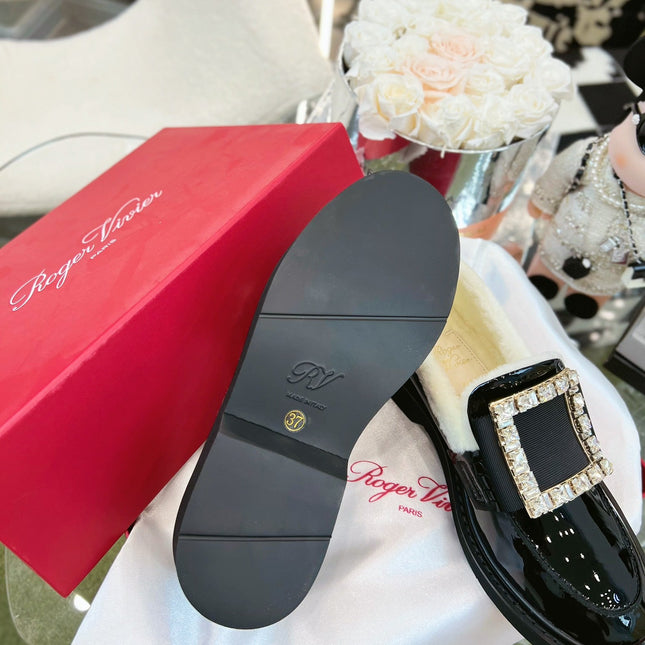 VIV' RANGERS LOAFERS IN BLACK PATENT CALFSKIN FLEECE LINING CRYSTAL BUCKLE