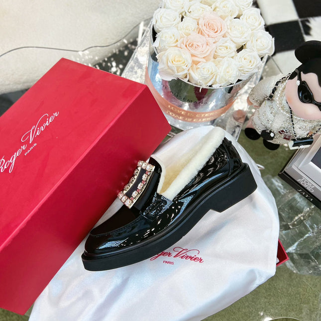 VIV' RANGERS LOAFERS IN BLACK PATENT CALFSKIN FLEECE LINING CRYSTAL BUCKLE