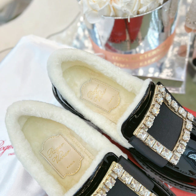 VIV' RANGERS LOAFERS IN BLACK PATENT CALFSKIN FLEECE LINING CRYSTAL BUCKLE