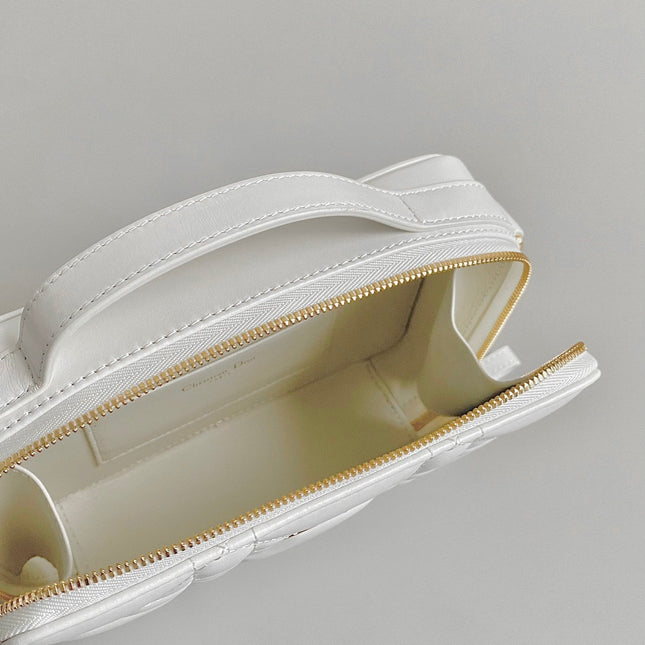 CARO 18 CAMERA BAG IN WHITE CALFSKIN