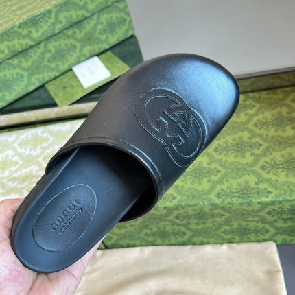 INTERLOCKING G MULE IN BLACK CALFSKIN