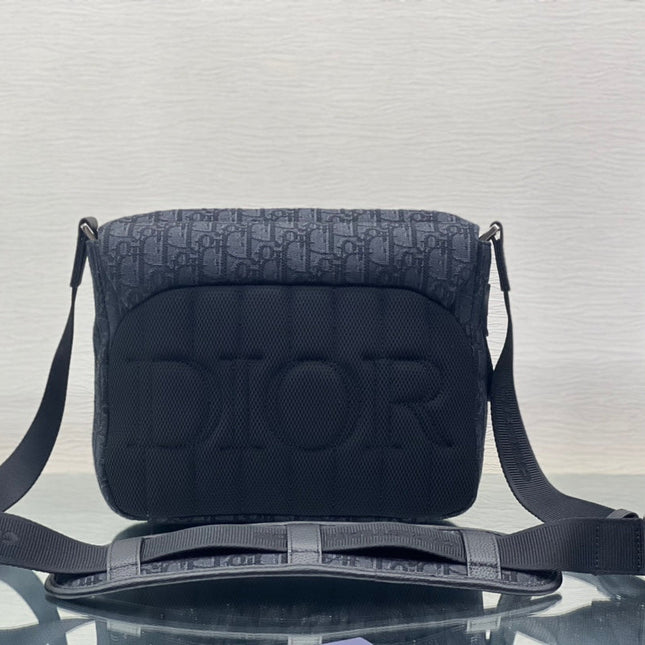 MEDIUM 31 BAG WITH STRAP IN BLACK OBLIQUE JACQUARD AND CALFSKIN