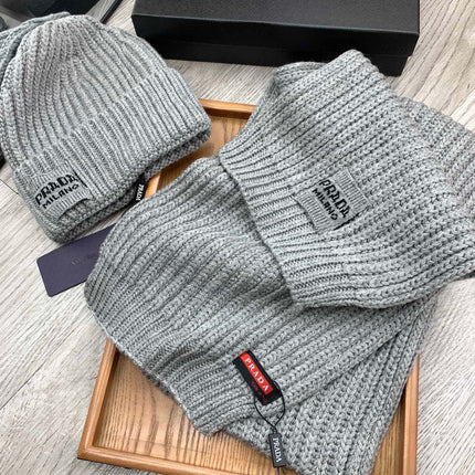 SET SCARF AND HAT IN PALE GRAY WOOL AND RABBIT FUR 388992