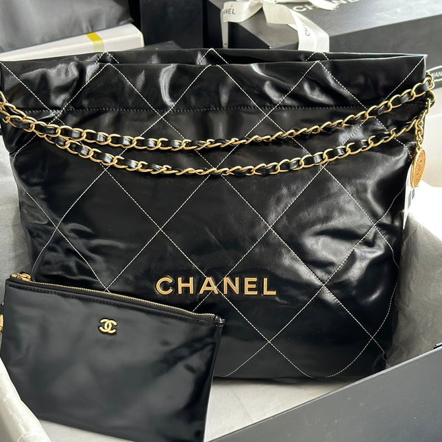 CC LARGE 42 HANDBAG IN BLACK SHINY CALFSKIN GOLD HARDWARE
