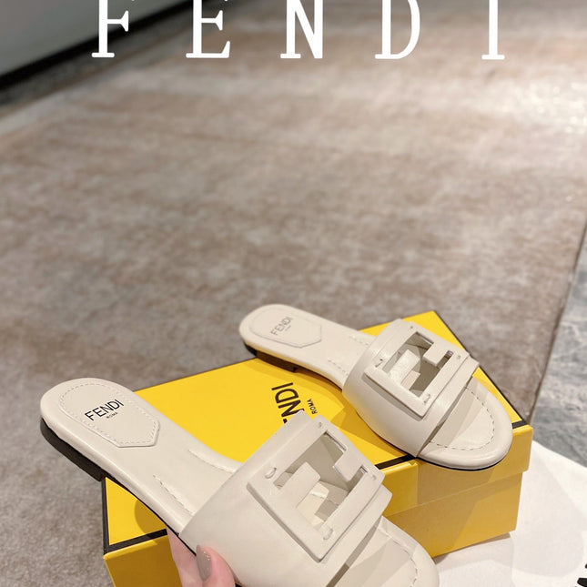 FENDI BAGUETTE SLIDES IN WHITE LAMBSKIN