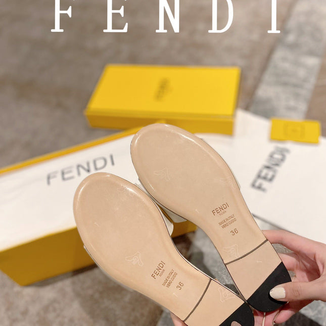 FENDI BAGUETTE SLIDES IN WHITE LAMBSKIN