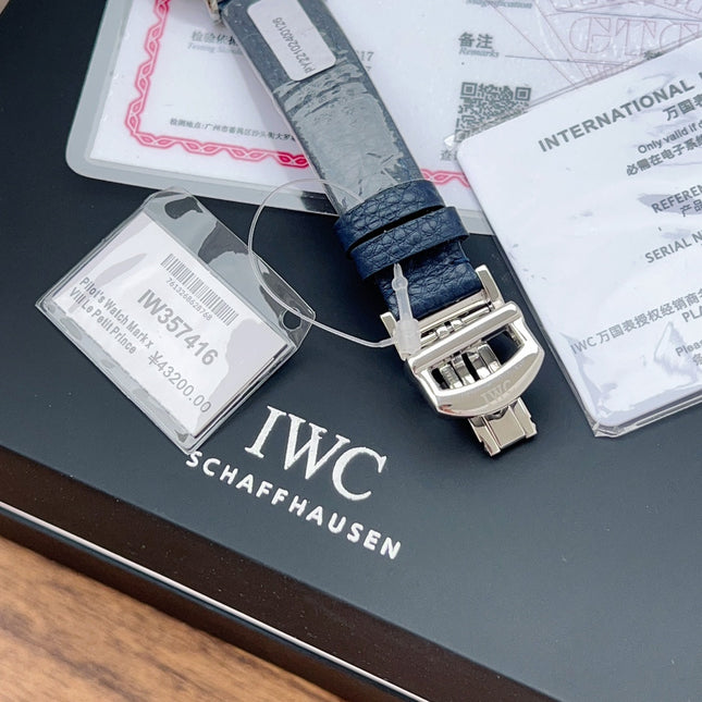 PORTOFINO AUTOMATIC 34 WATCH SILVER CASE WITH NAVY BLUE LEATHER STRAP AND WHITE DIAL